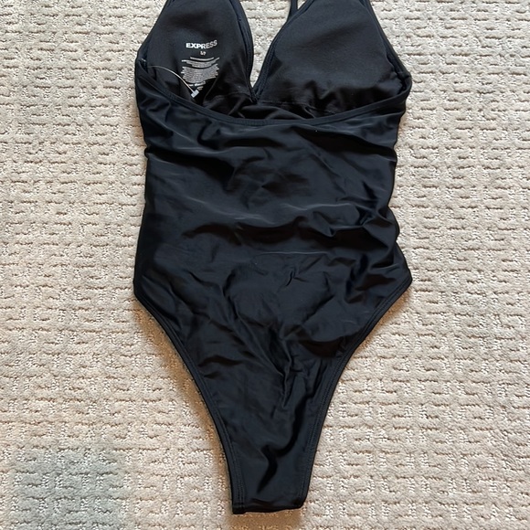 Black one piece high leg bathing suit - Picture 4 of 4